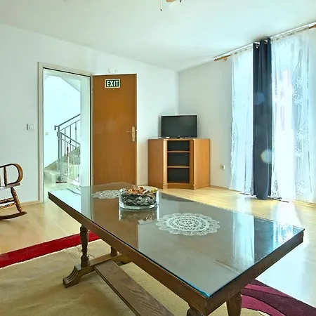 Tatil Evi Klimatisiertes Maria Mit Pool Bei Poreč