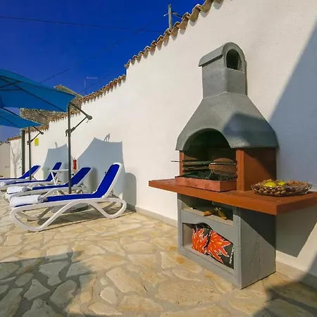 Klimatisiertes Maria Mit Pool Bei