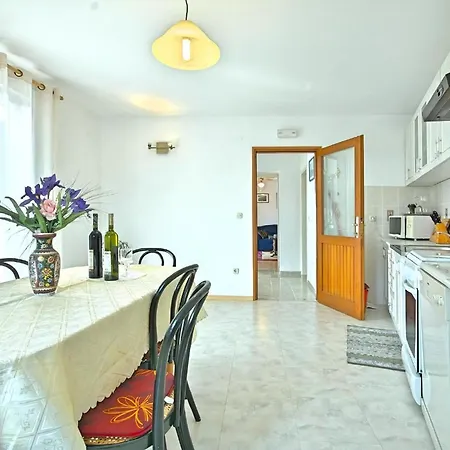 Klimatisiertes Maria Mit Pool Bei * Poreč